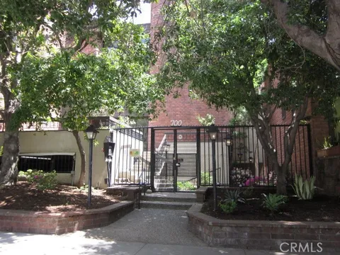 700 S Lake Avenue Unit 115, Pasadena, CA MLS: AR25082712