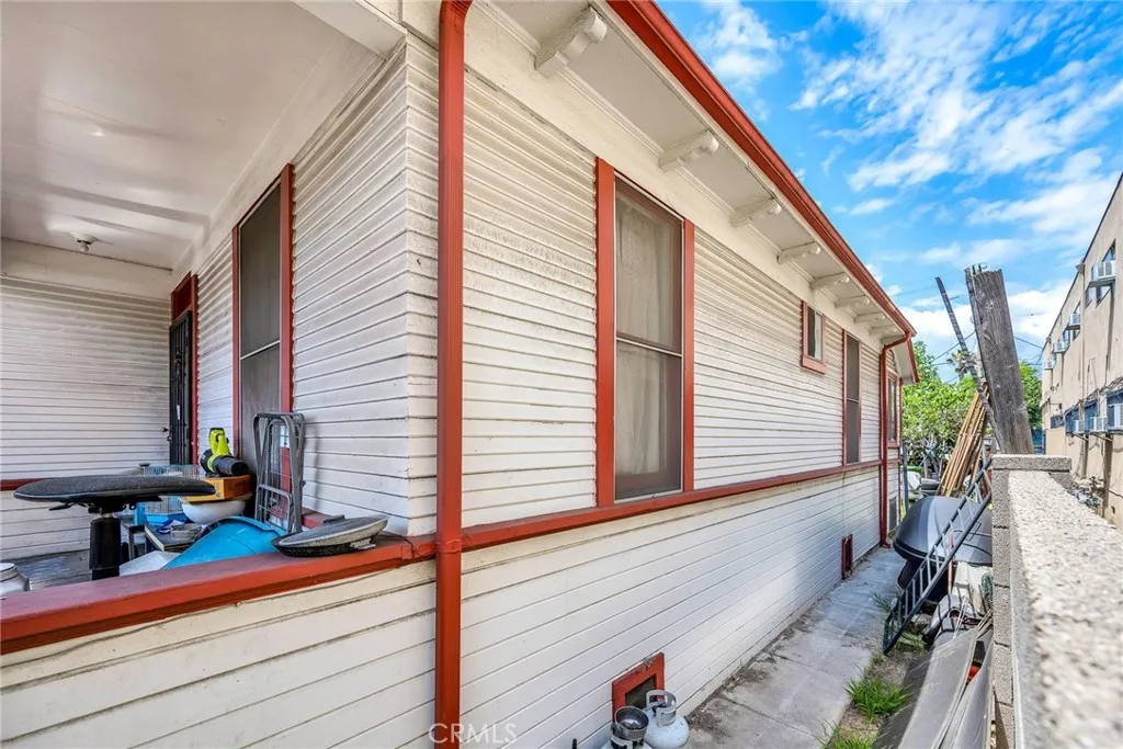 Additional image 32 of 2261 W 15th Street, Los Angeles, CA 90006