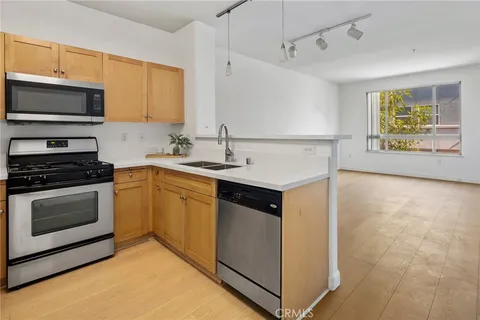 100 S Alameda Street Unit 354, Los Angeles, CA MLS: AR25025402