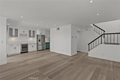 10500 Sunland Boulevard Unit 4, Sunland, CA MLS: SR25035925