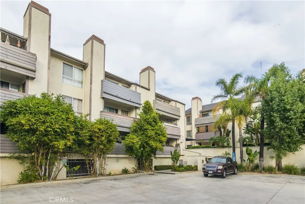 Additional image 8 of 20253 Keswick Street Unit 318, Winnetka, CA 91306