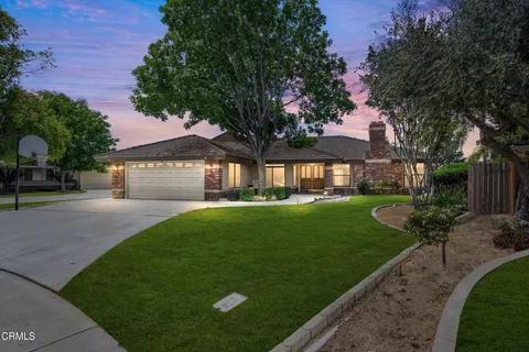 7716 Canfield Court, Bakersfield, CA MLS: V1-29863