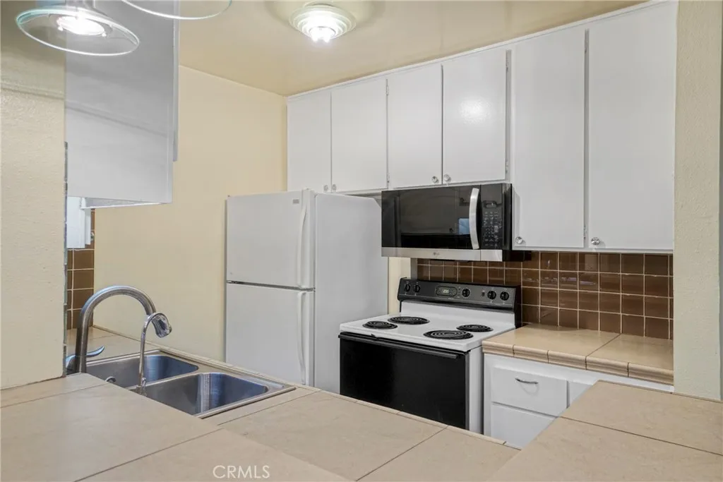 Additional image 57 of 8650 Gulana Ave, Playa Del Rey, CA 90293