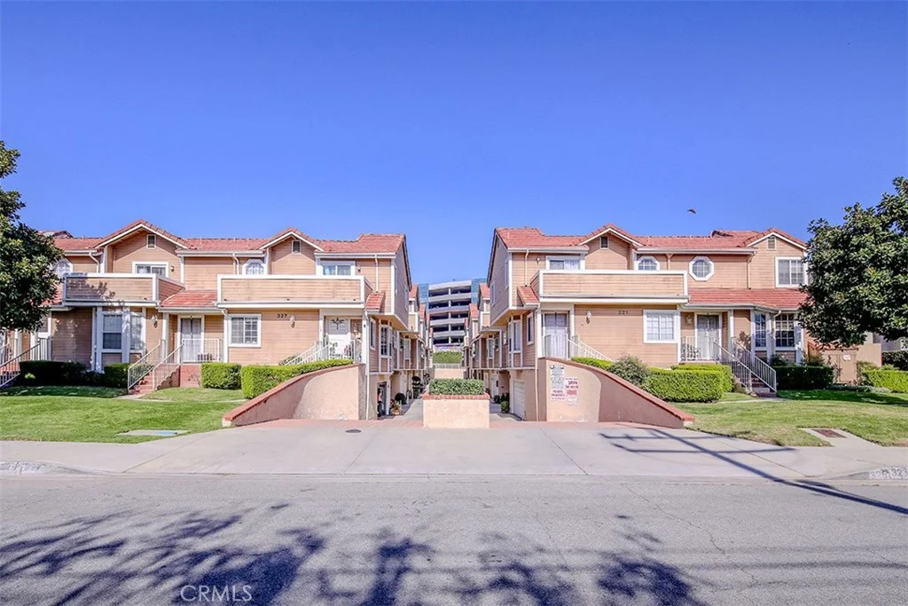 331 Genoa St Unit E, Monrovia, CA 91016 photo 2