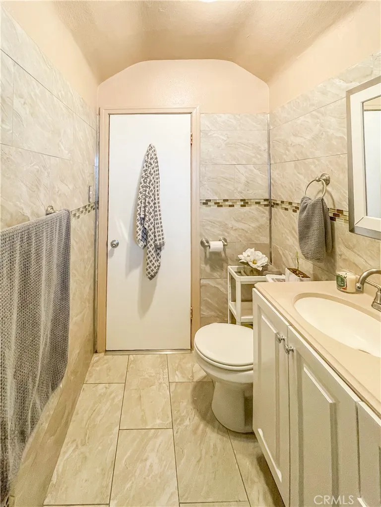 Additional image 36 of 8205 Stanford Ave, Los Angeles, CA 90001