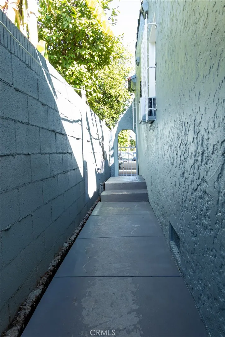 Additional image 41 of 8205 Stanford Ave, Los Angeles, CA 90001