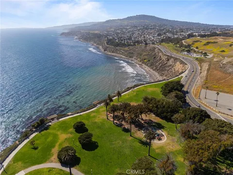 676 Shepard Street Unit 6, San Pedro, CA MLS: PW25096211