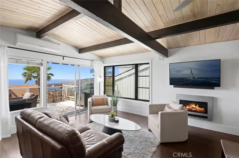 1029 Katella St, Laguna Beach, CA MLS: LG25075515