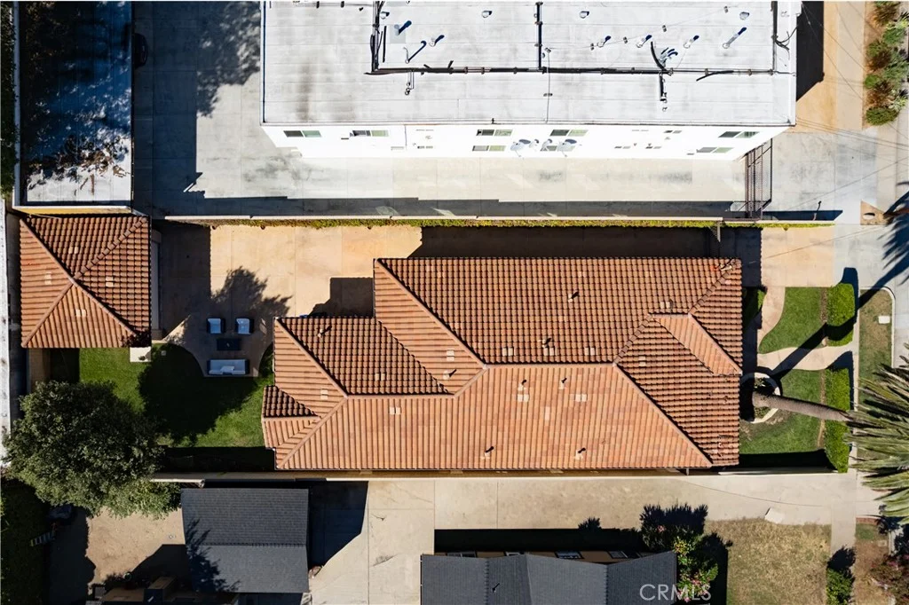877 N Oakland Ave, Pasadena, CA 91104