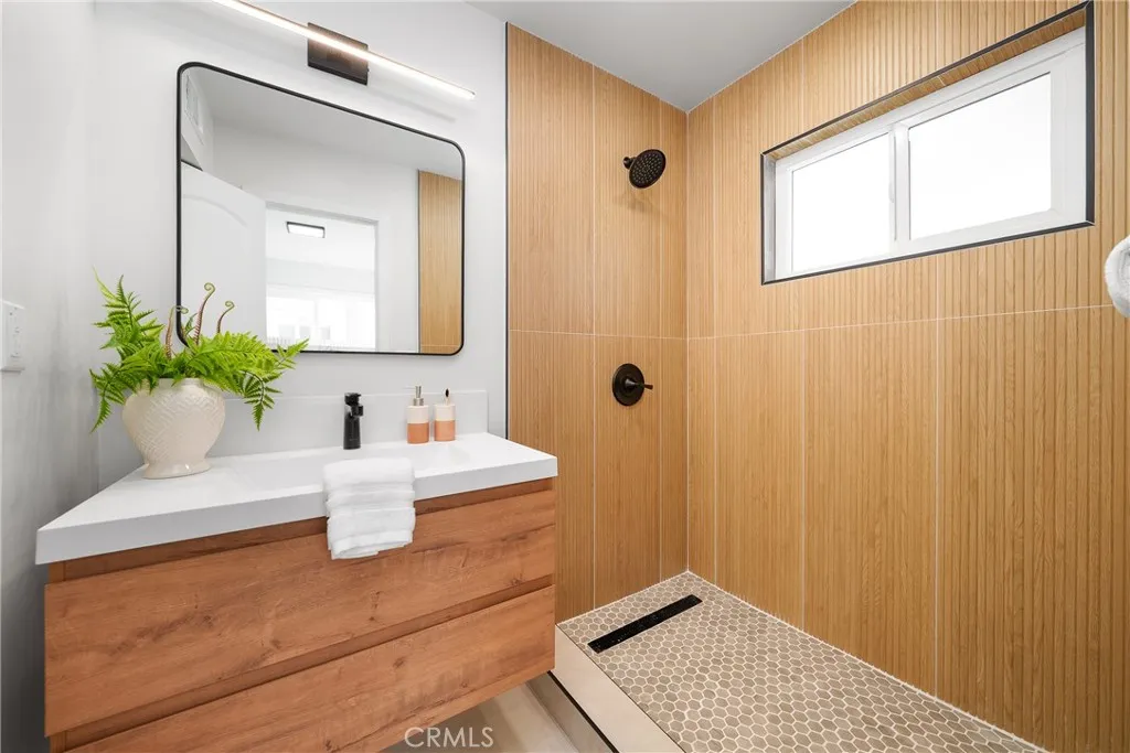 Additional image 14 of 11439 205th St, Lakewood, CA 90715