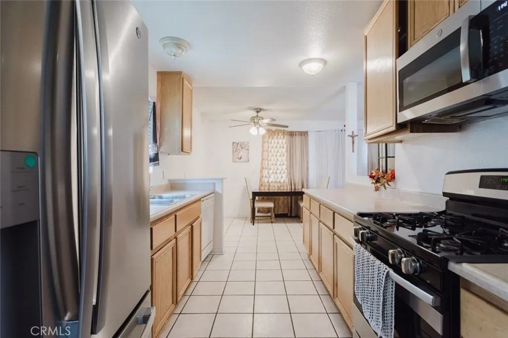 Additional image 12 of 45303 6th Street E, Lancaster, CA 93535
