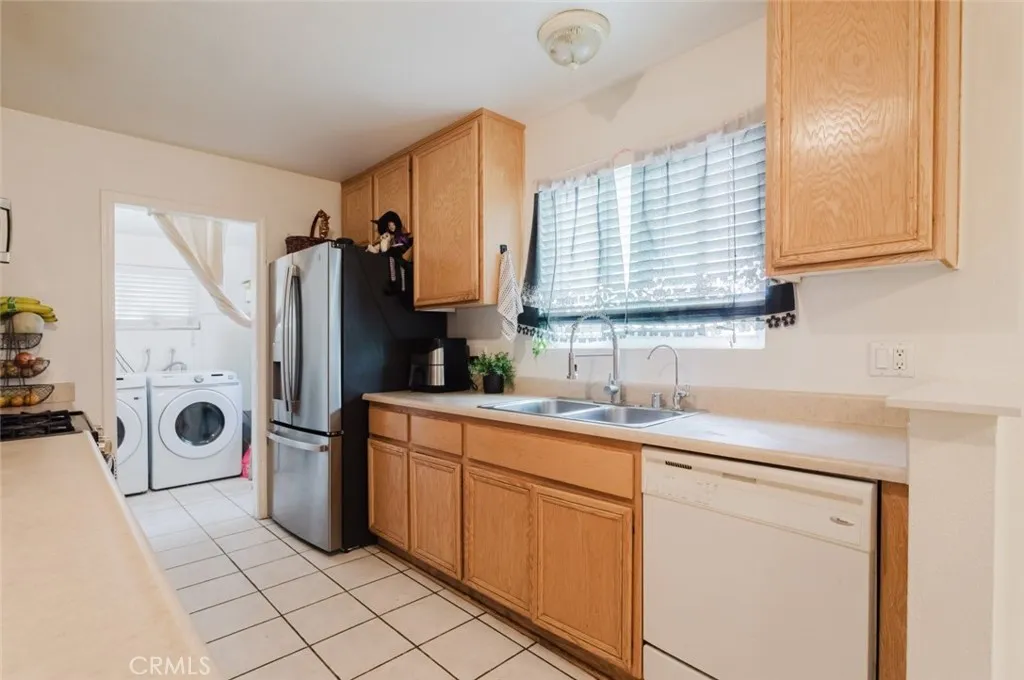 Additional image 42 of 45303 6th Street E, Lancaster, CA 93535