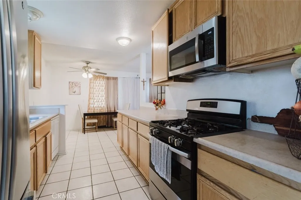 Additional image 13 of 45303 6th Street E, Lancaster, CA 93535