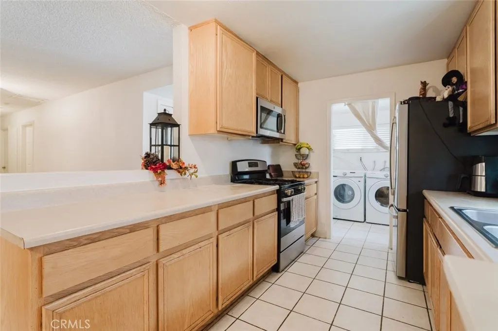 Additional image 10 of 45303 6th Street E, Lancaster, CA 93535