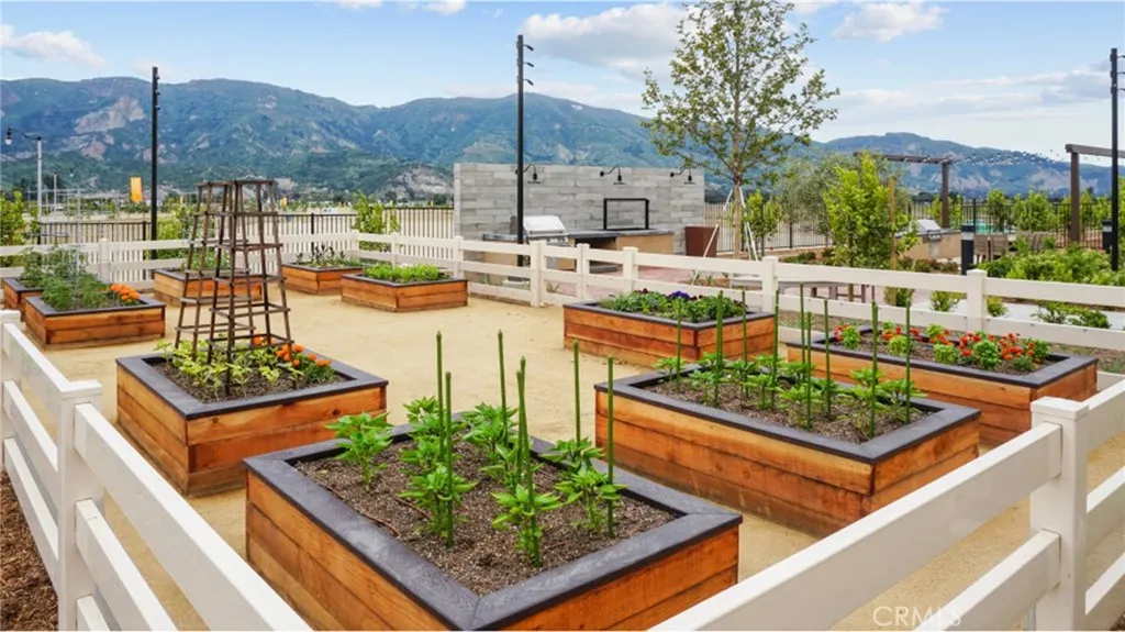 2221 Aneto Way, Santa Paula, CA 93060