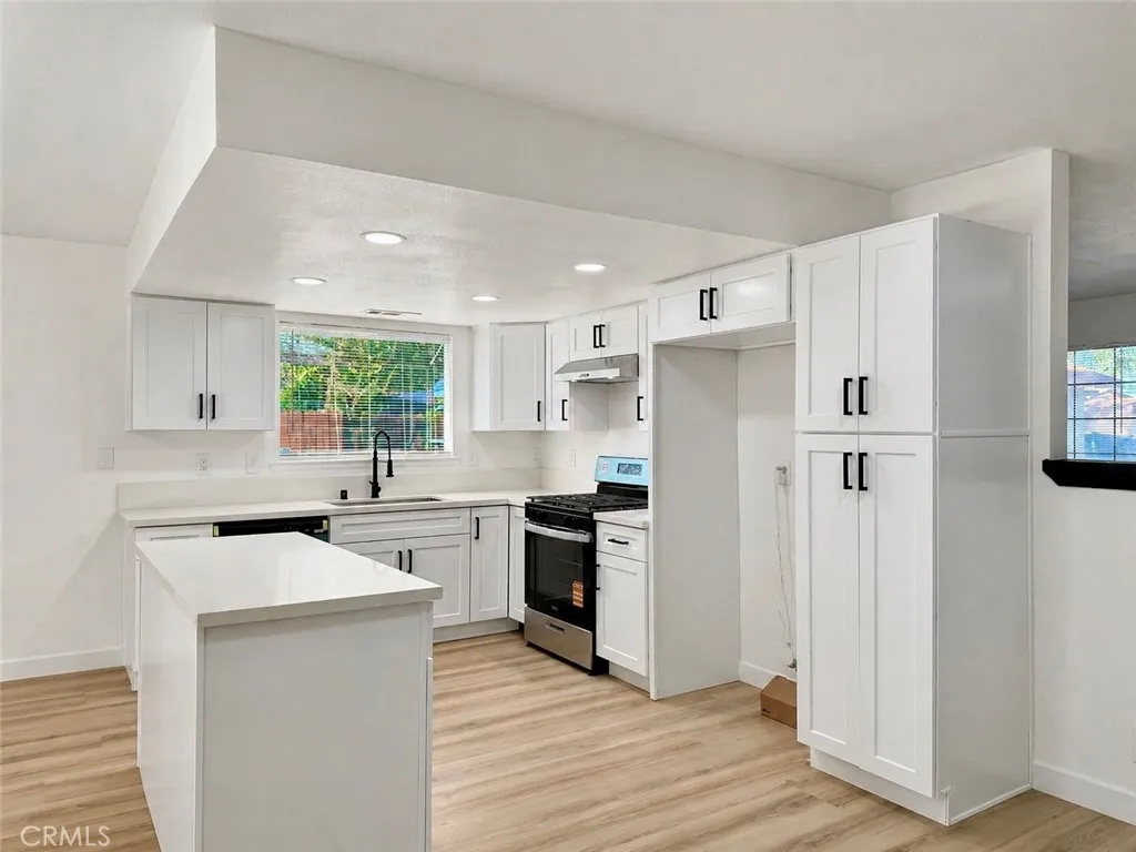Additional image 4 of 43815 Gillan Ave, Lancaster, CA 93535