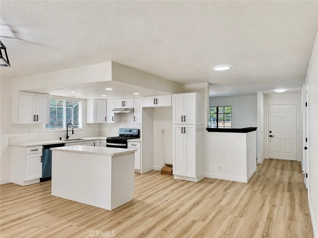 Additional image 3 of 43815 Gillan Ave, Lancaster, CA 93535