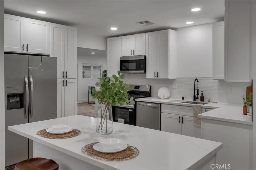 Additional image 12 of 1741 N Rose St, Burbank, CA 91505