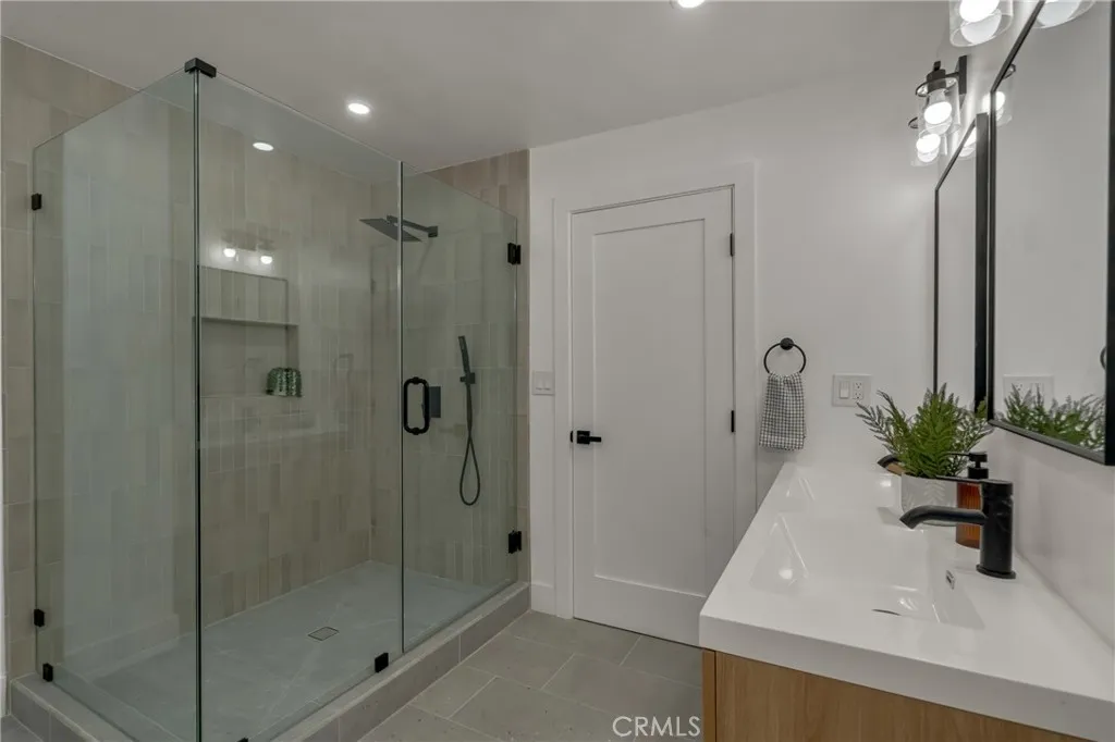 Additional image 43 of 1741 N Rose St, Burbank, CA 91505