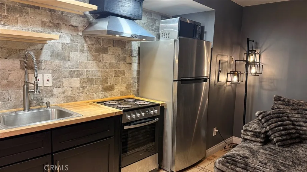 Additional image 22 of 7904 Laurel Canyon Blvd Unit 12, North Hollywood, CA 91605