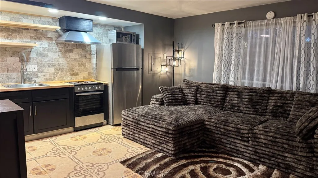 Additional image 23 of 7904 Laurel Canyon Blvd Unit 12, North Hollywood, CA 91605