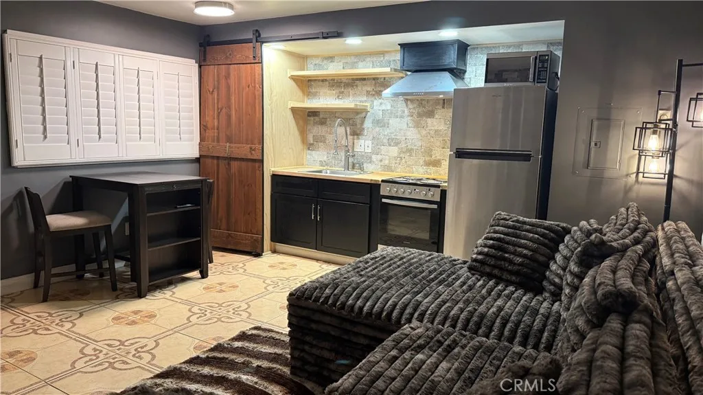 Additional image 24 of 7904 Laurel Canyon Blvd Unit 12, North Hollywood, CA 91605