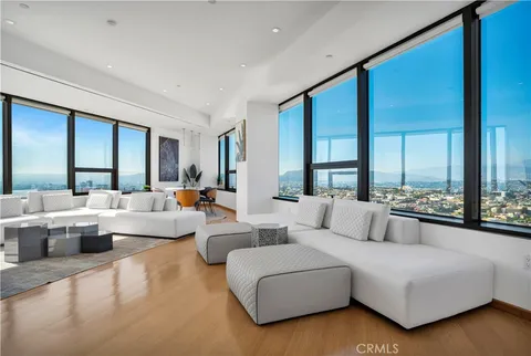 1100 Wilshire Boulevard Unit 3302, Los Angeles, CA MLS: GD25089808