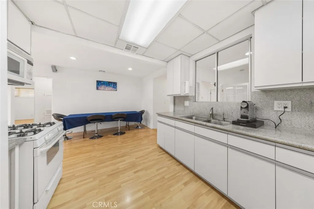 Additional image 12 of 12329 Burton, North Hollywood, CA 91605