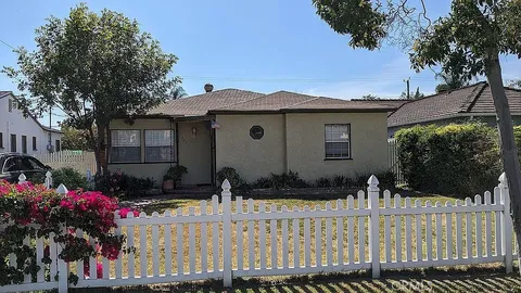 527 S Orchard Drive, Burbank, CA MLS: OC25102480