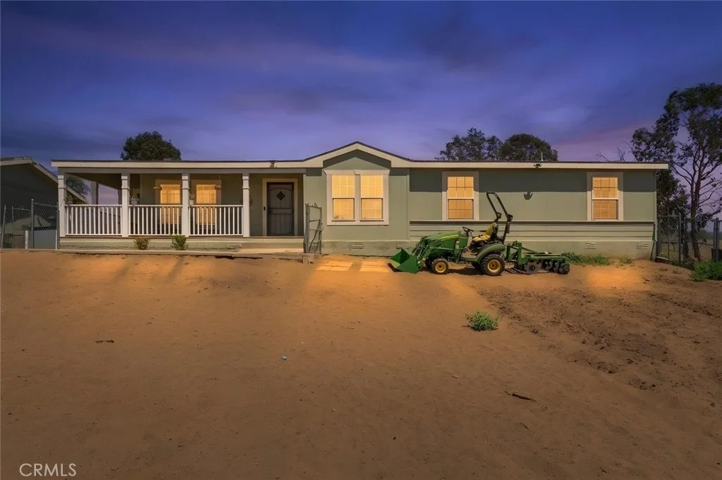 34715 Empty Saddle Trl, Hemet, CA 92544 photo 2