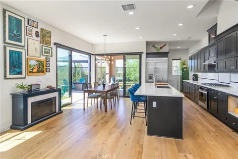 20724 W Beech Circle, Porter Ranch, CA MLS: SR25075666