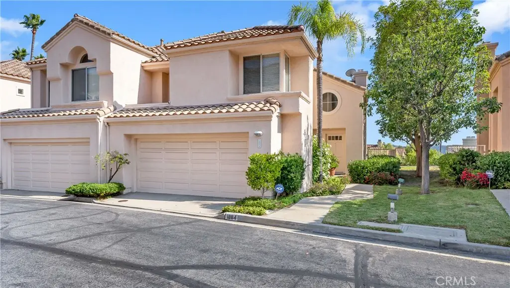 1884 Caminito De La Montana, Glendale, CA 91208