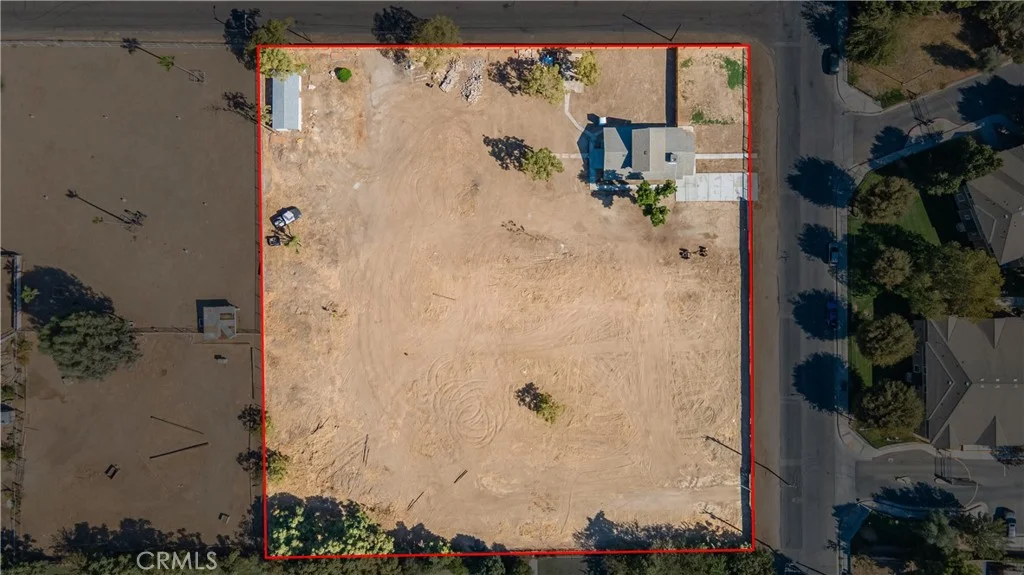 1700 Lotus Lane, Bakersfield, CA 93307