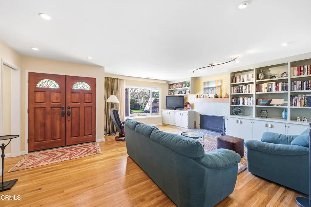 Additional image 4 of 271 Calle Higuera, Camarillo, CA 93010