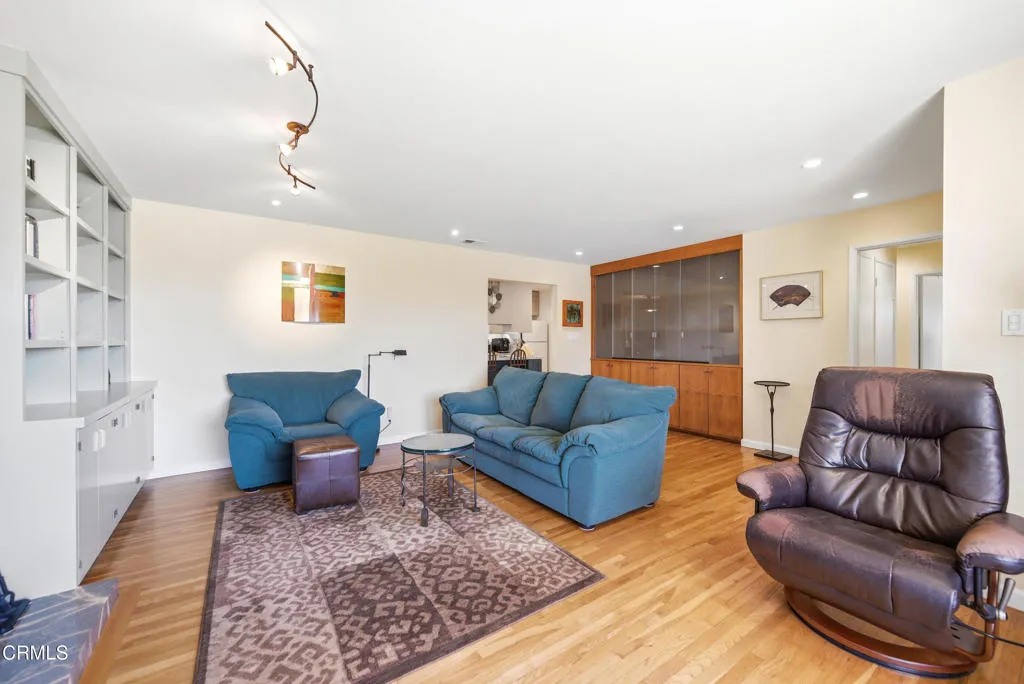 Additional image 42 of 271 Calle Higuera, Camarillo, CA 93010