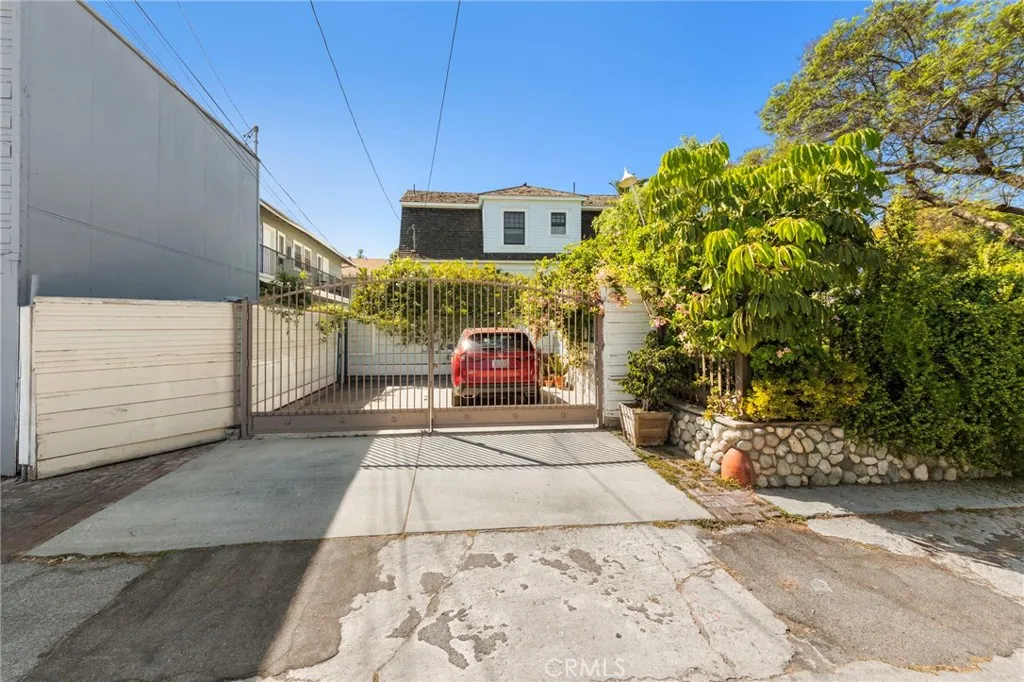 Additional image 10 of 628 W 10th Street, Long Beach, CA 90813