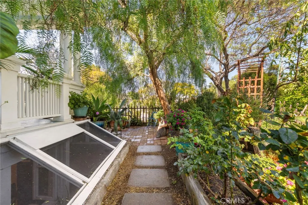 Additional image 132 of 628 W 10th Street, Long Beach, CA 90813