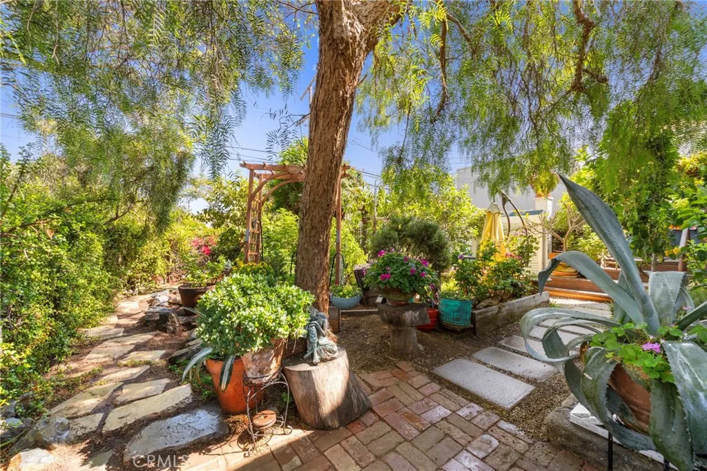 Additional image 126 of 628 W 10th Street, Long Beach, CA 90813