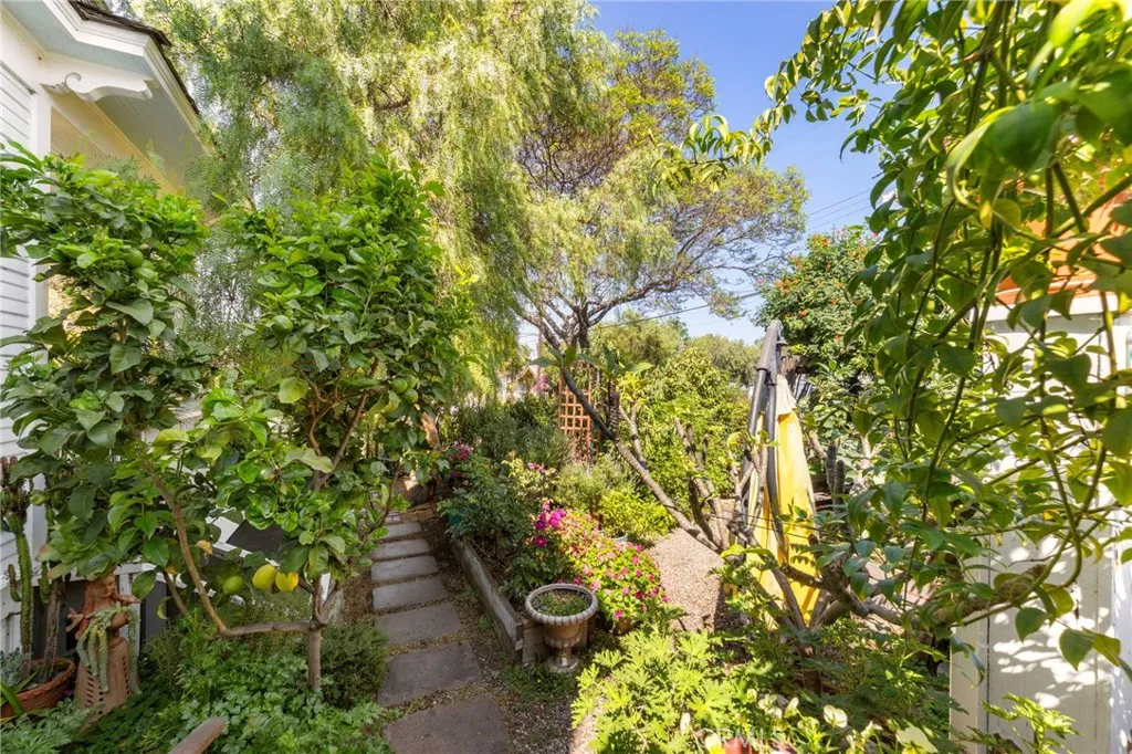 Additional image 60 of 628 W 10th Street, Long Beach, CA 90813