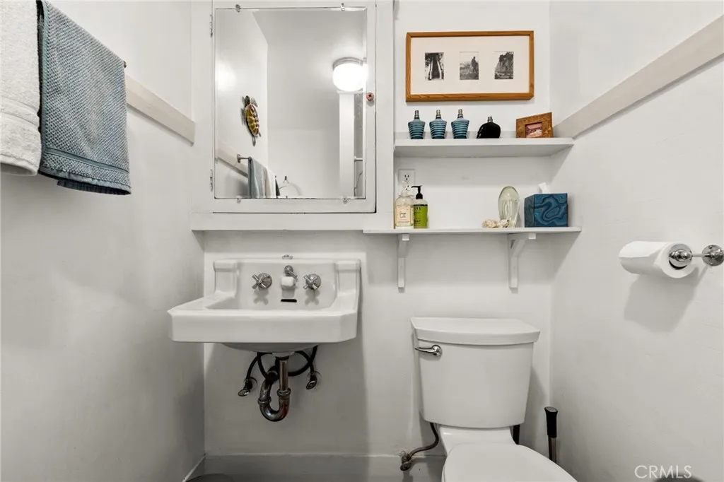 Additional image 52 of 628 W 10th Street, Long Beach, CA 90813