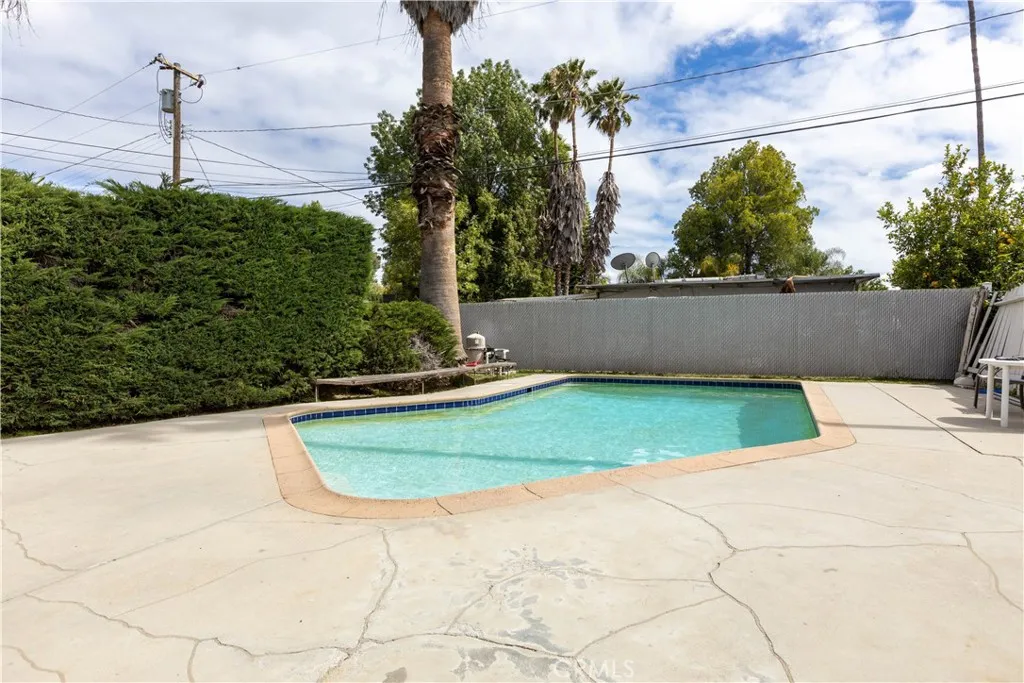 Additional image 3 of 19552 Arminta Street, Reseda, CA 91335