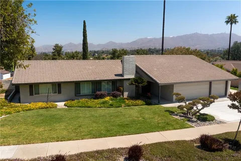 5410 Via San Jacinto, Riverside, CA MLS: IV25096666