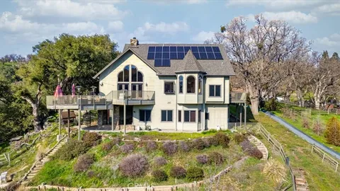24500 Heather Court, Tehachapi, CA MLS: GD25076997
