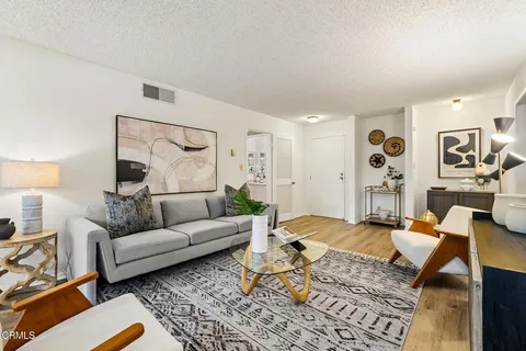 2386 E Del Mar Boulevard Unit 214, Pasadena, CA MLS: P1-21784