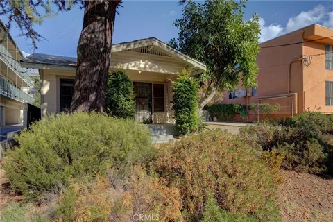 811 E. Maple, Glendale, CA 91205 - MLS#: SB23211268