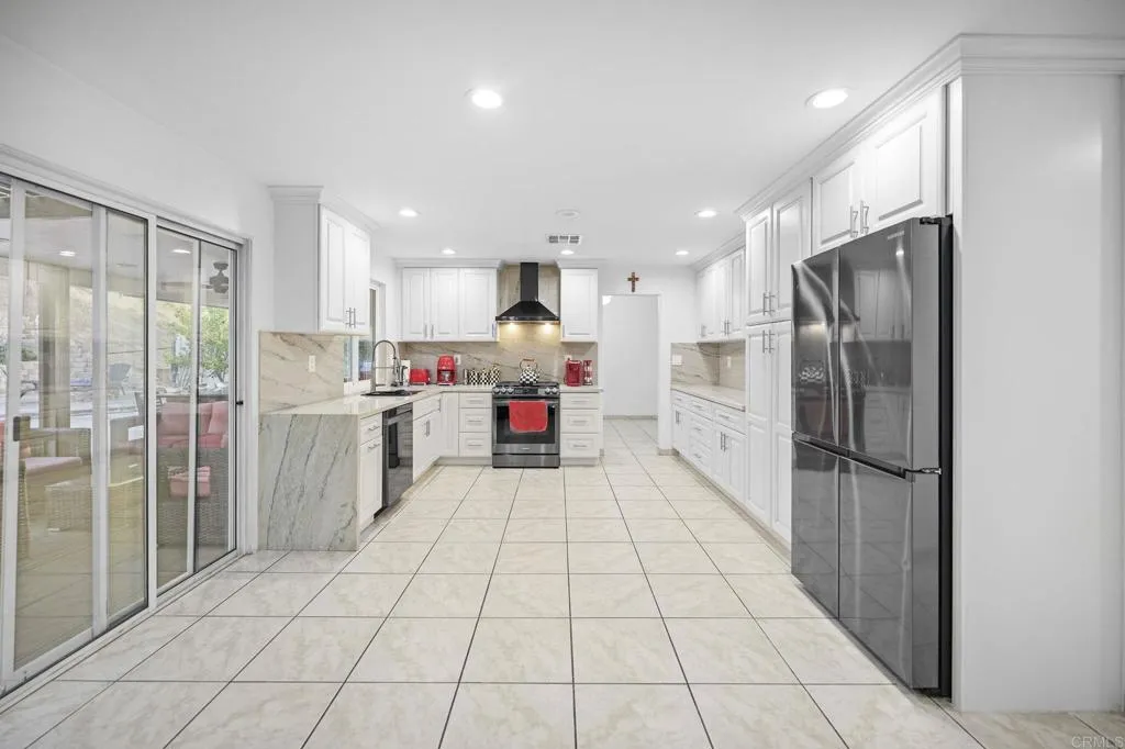 Additional image 10 of 8339 E County Dr, El Cajon, CA 92021