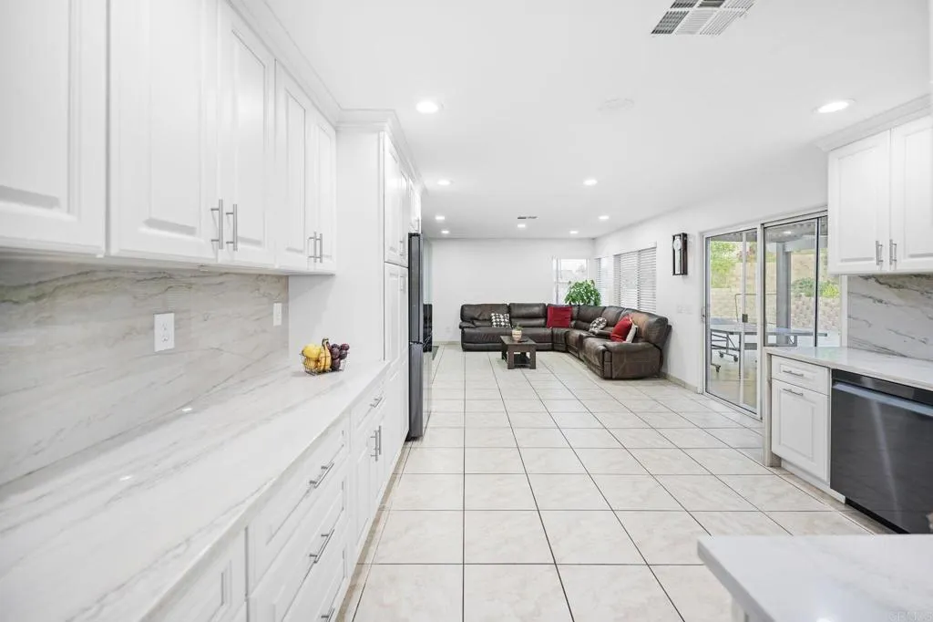 Additional image 12 of 8339 E County Dr, El Cajon, CA 92021