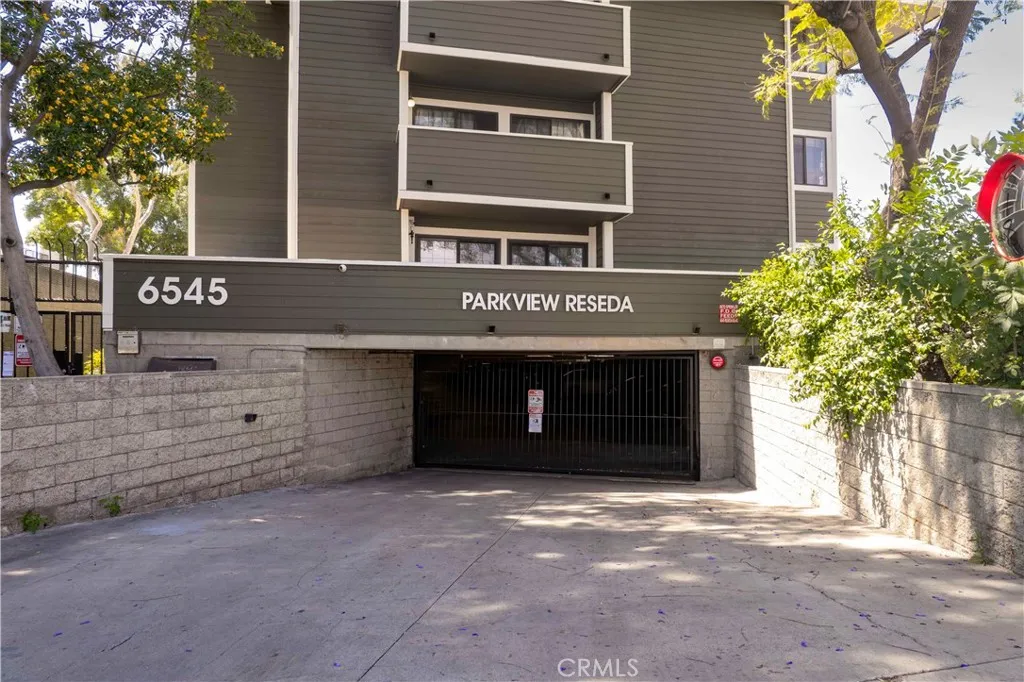 Additional image 2 of 6545 Reseda Boulevard Unit 8, Reseda, CA 91335