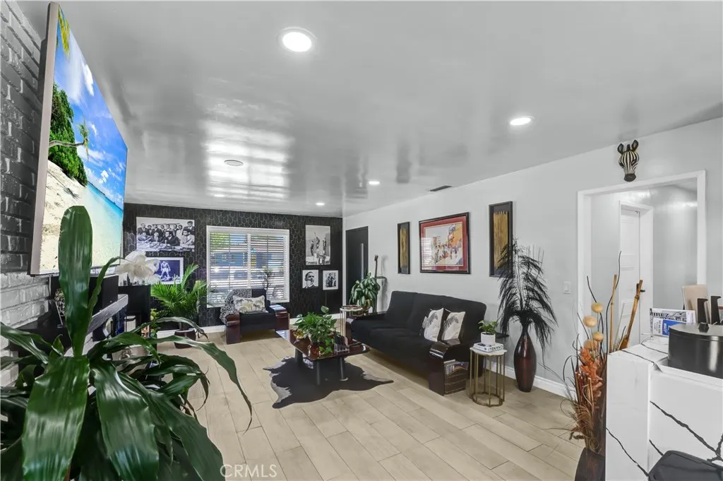 Additional image 11 of 3965 N Marshall Way, Long Beach, CA 90807