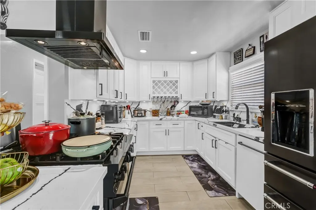 Additional image 16 of 3965 N Marshall Way, Long Beach, CA 90807